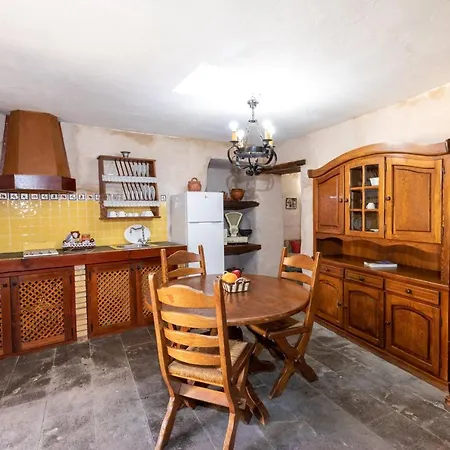 Tamasite Country house